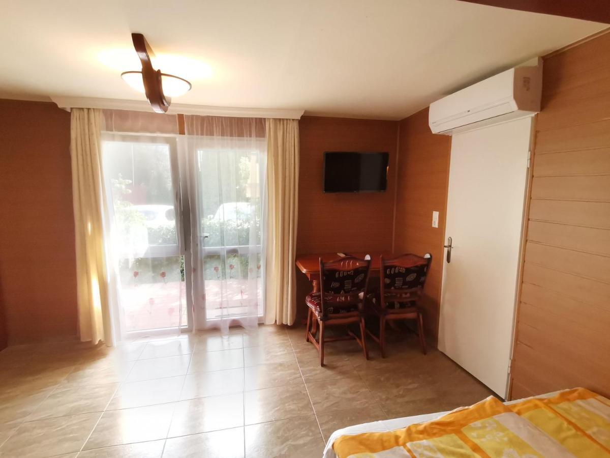 Mini Villa Hajdúszoboszló Εξωτερικό φωτογραφία