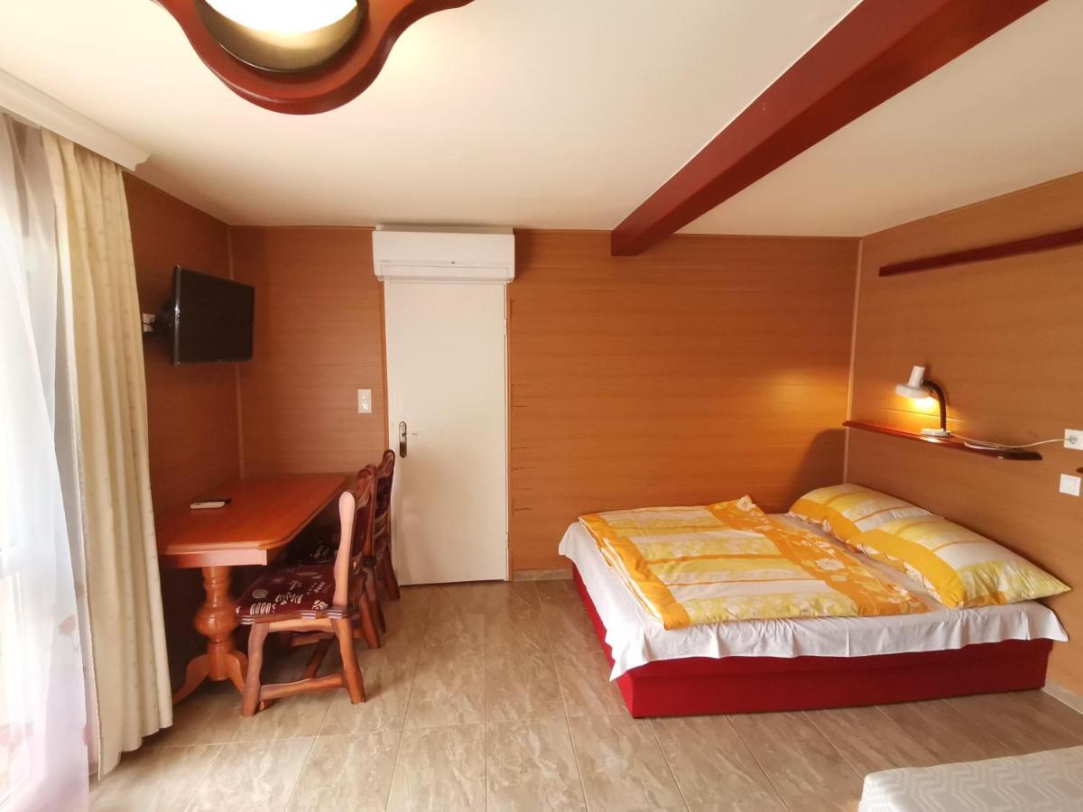 Mini Villa Hajdúszoboszló Εξωτερικό φωτογραφία